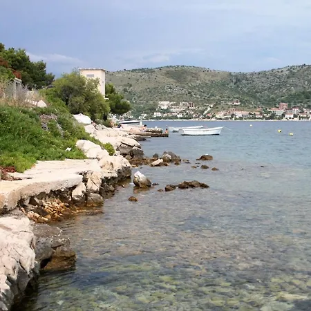 With A Parking Space - 17138 Apartment Rogoznica (Sibenik-Knin)