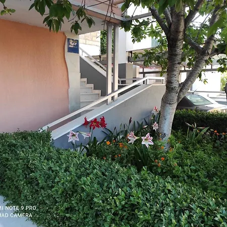 With A Parking Space - 17138 *