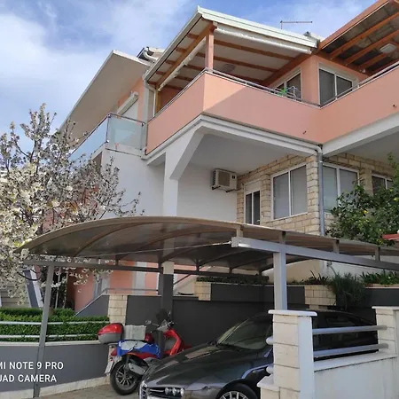 Apartament With A Parking Space - 17138 *