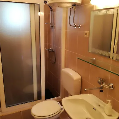 Apartment With A Parking Space - 17138 Rogoznica (Sibenik-Knin)