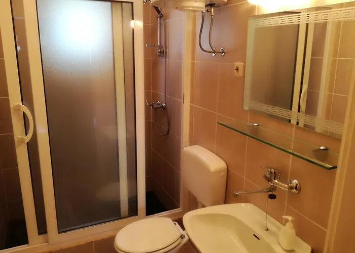 Apartman With A Parking Space - 17138 Rogoznica