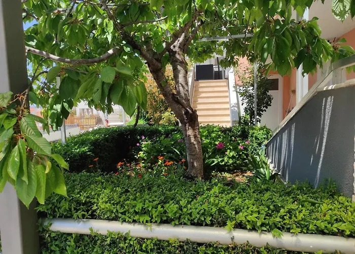 Apartman With A Parking Space - 17138 *