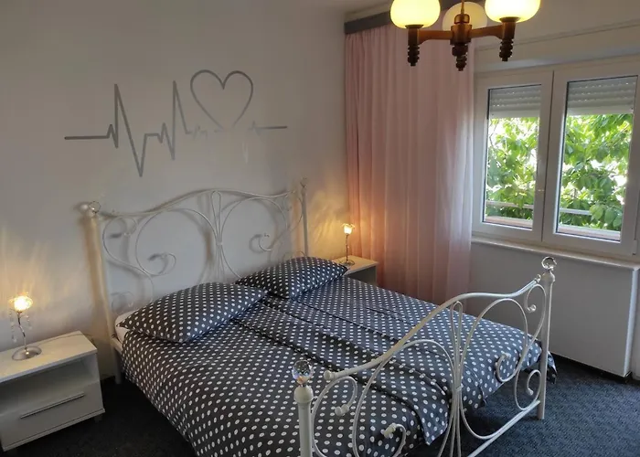 With A Parking Space - 17138 Appartement Rogoznica (Sibenik-Knin)